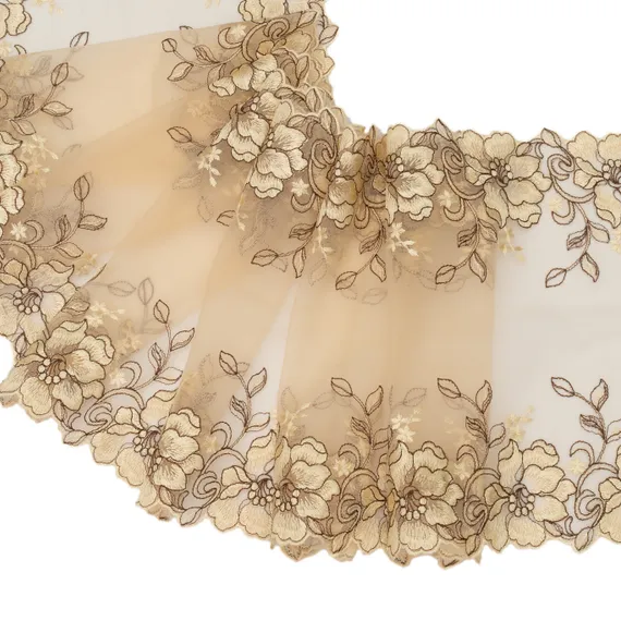 Вышивка на сетке бежевая 25 см, (нитки)