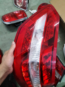 Задний фонарь (левый/правый) Mercedes-Benz E-Класс W212 E260 E300 E200 E320 E350 (2010-2013)