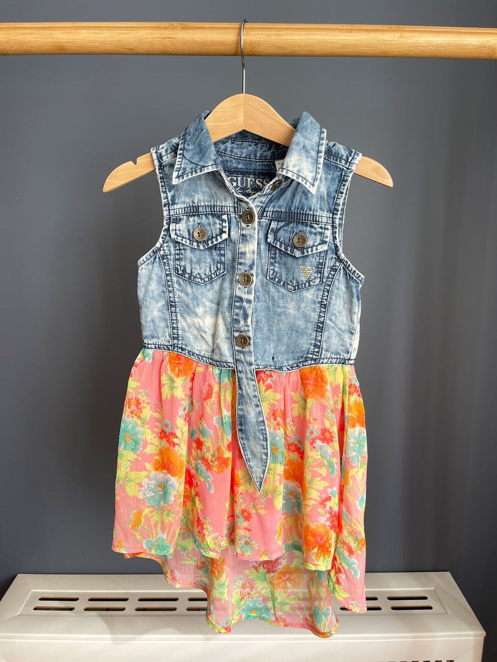 Платье Guess, 104