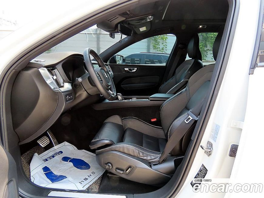 Volvo XC60 2 Generation T8 R-Design (02.2021)