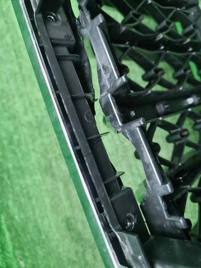 Решетка радиатора Hongqi HS5 (2019-н.в.)