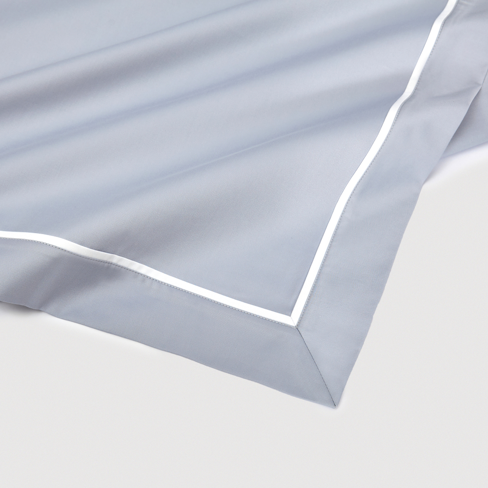 Постельное белье cемейное Сlaire&Caroll George серо-голубое с белым кантом