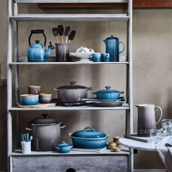 Le Creuset - Чайник Demi 1,1л красный / артикул   EAN 024147917328  / GTIN 024147917328