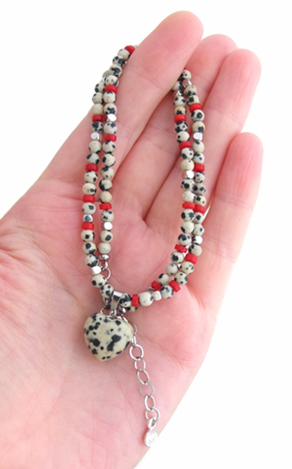 Чокер с сердечком из далматиновой яшмы