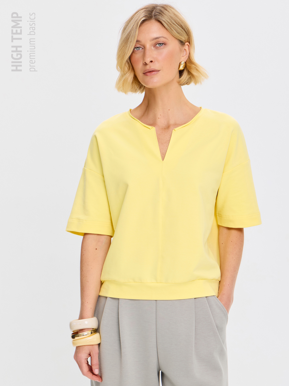 Плотная футболка из футера 2-нитки с V-вырезом HIGH TEMP