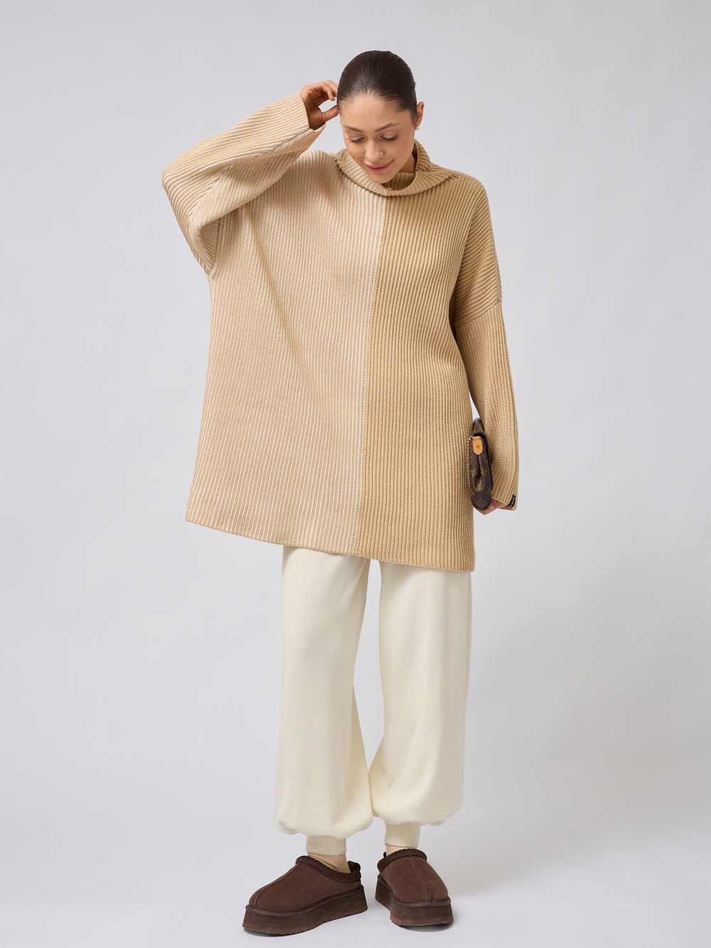 Свитер оверсайз двухцветный