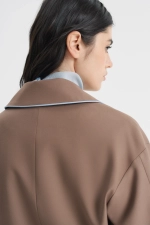 Куртка с контрастным кантом