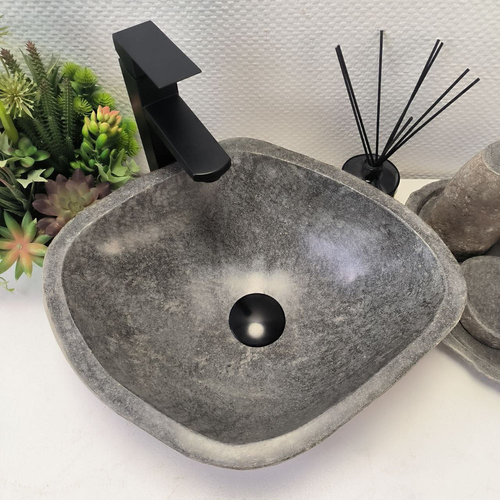 Раковина из речного камня RS63885 (42*36*16) 0120