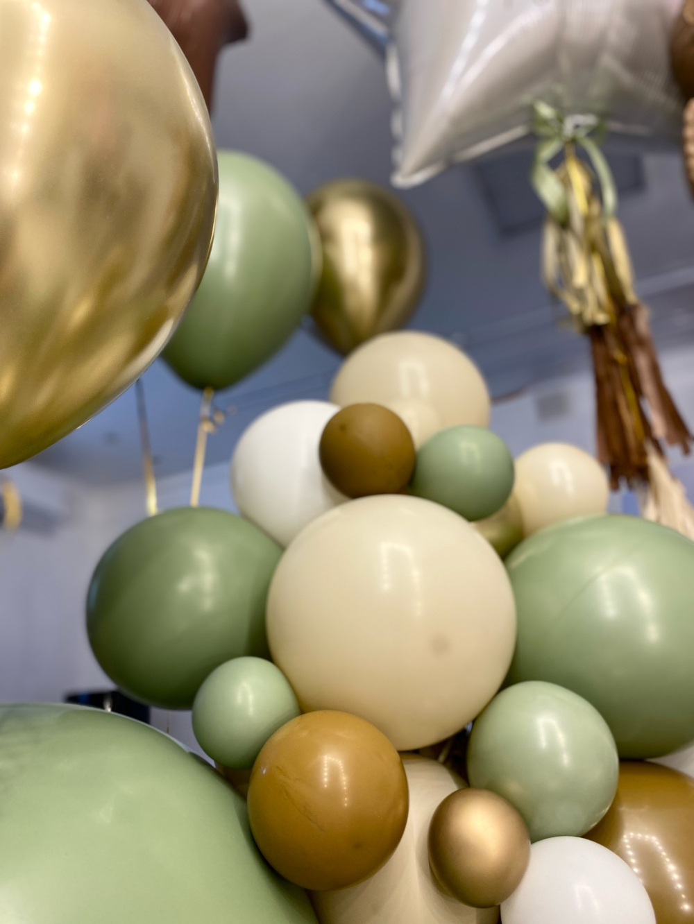 Воздушные шары  фотозона на годовасие №815