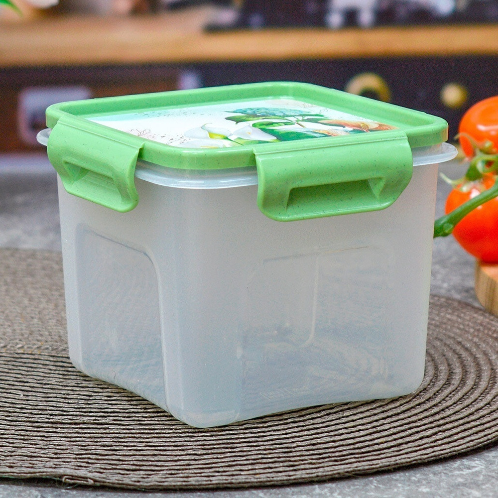 Контейнер 0,9л для СВЧ квадратный "Гармония"