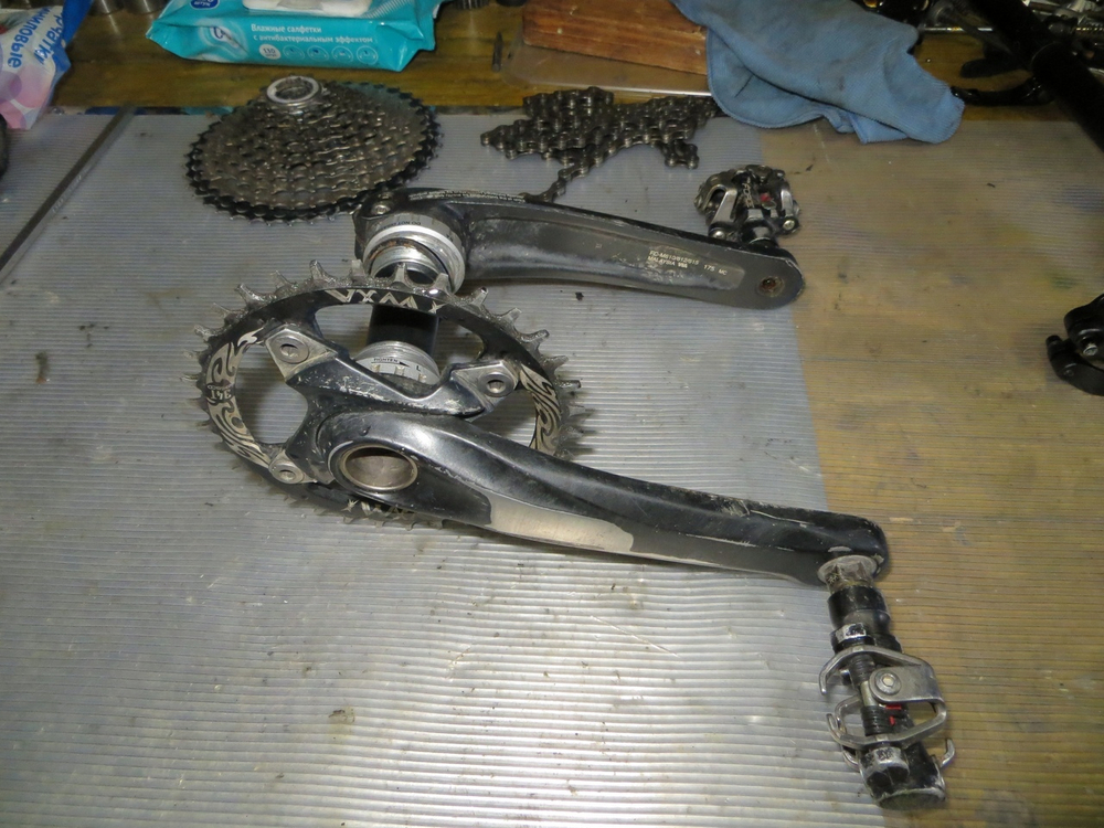 Шатуны Shimano Deore FC-610/615