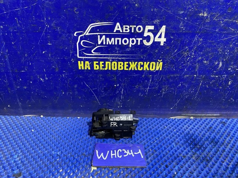 Ручка двери передней правой салонная NISSAN STAGEA 1996-1998