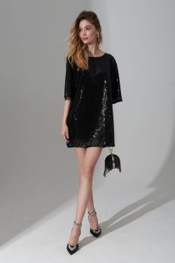 Платье-футболка с пайетками черного цвета