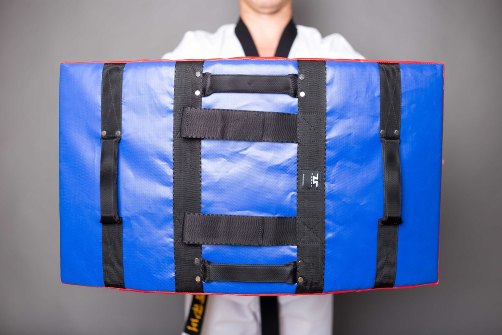 Макивара Body Target Foam Shield силовая расположение ручек