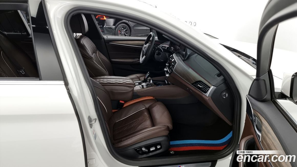 BMW 5 Series (G30) 520d M Sports Plus (11.2019)