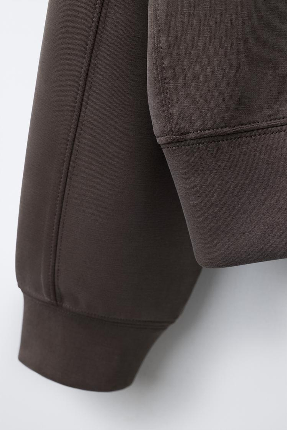 ZARA СПОРТИВНАЯ ТОЛСТОВКА С РЕЛЬЕФНОЙ НАДПИСЬЮ, КОРИЧНЕВЫЙ