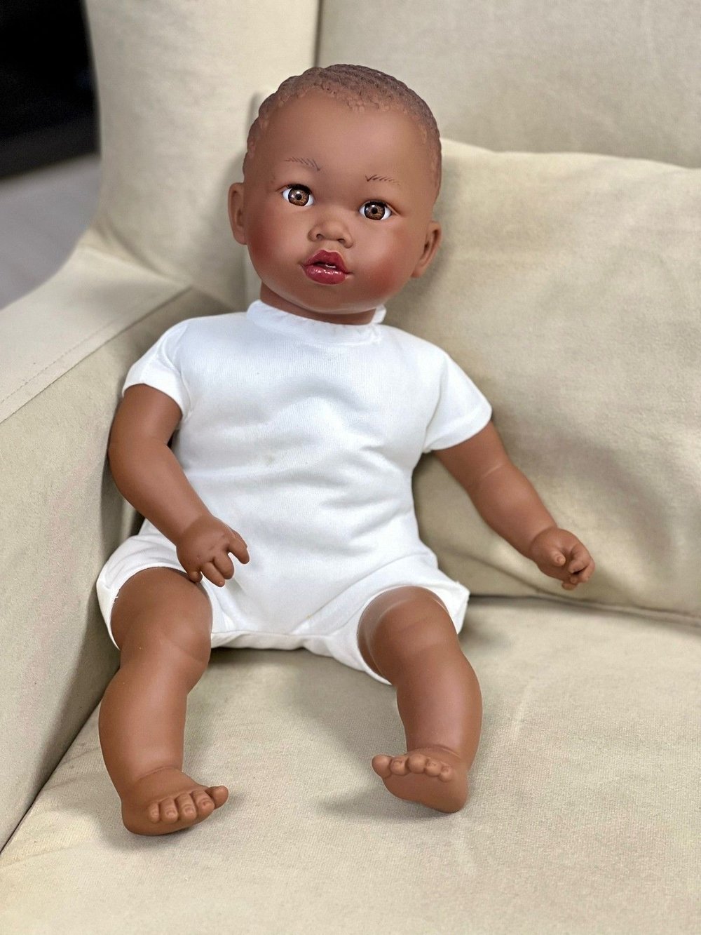 Кукла Nines 40см Alika мягконабивная в пакете (N1320K)