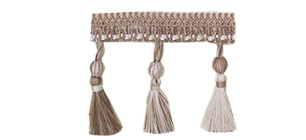 10007/25 Бахрома с кисточками и бубенчиками