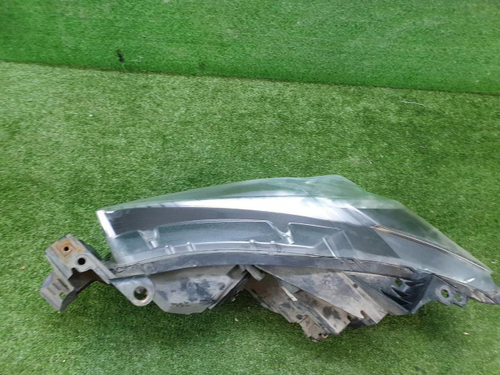 Фара правая Mazda CX-5 1 (2011-2015) ксенон