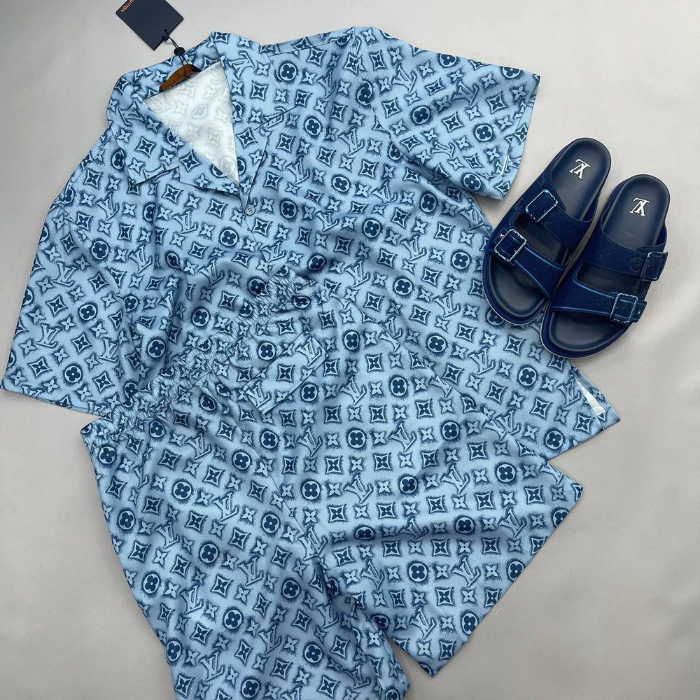 Костюм Louis Vuitton