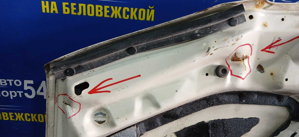 Капот MAZDA DEMIO 1998
