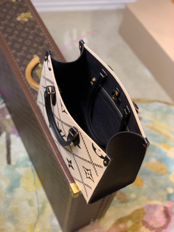 Louis Vuitton Onthego MM