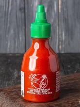 Соус Uni-Eagle Острый чили Sriracha, 230 г