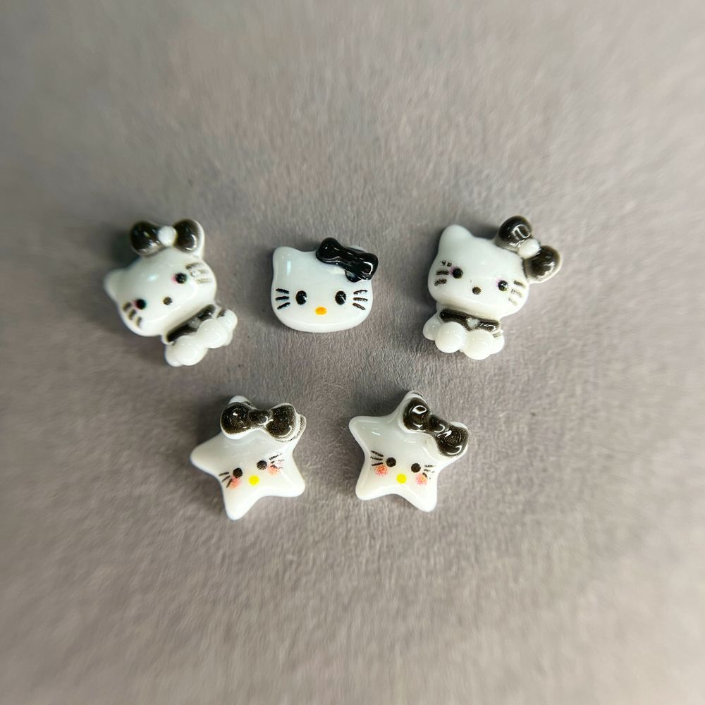 1868 Фигурки объёмные "Хэллоу Китти" 5 шт