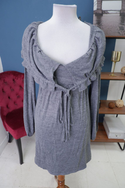 Платье Karton интересное 40 размер