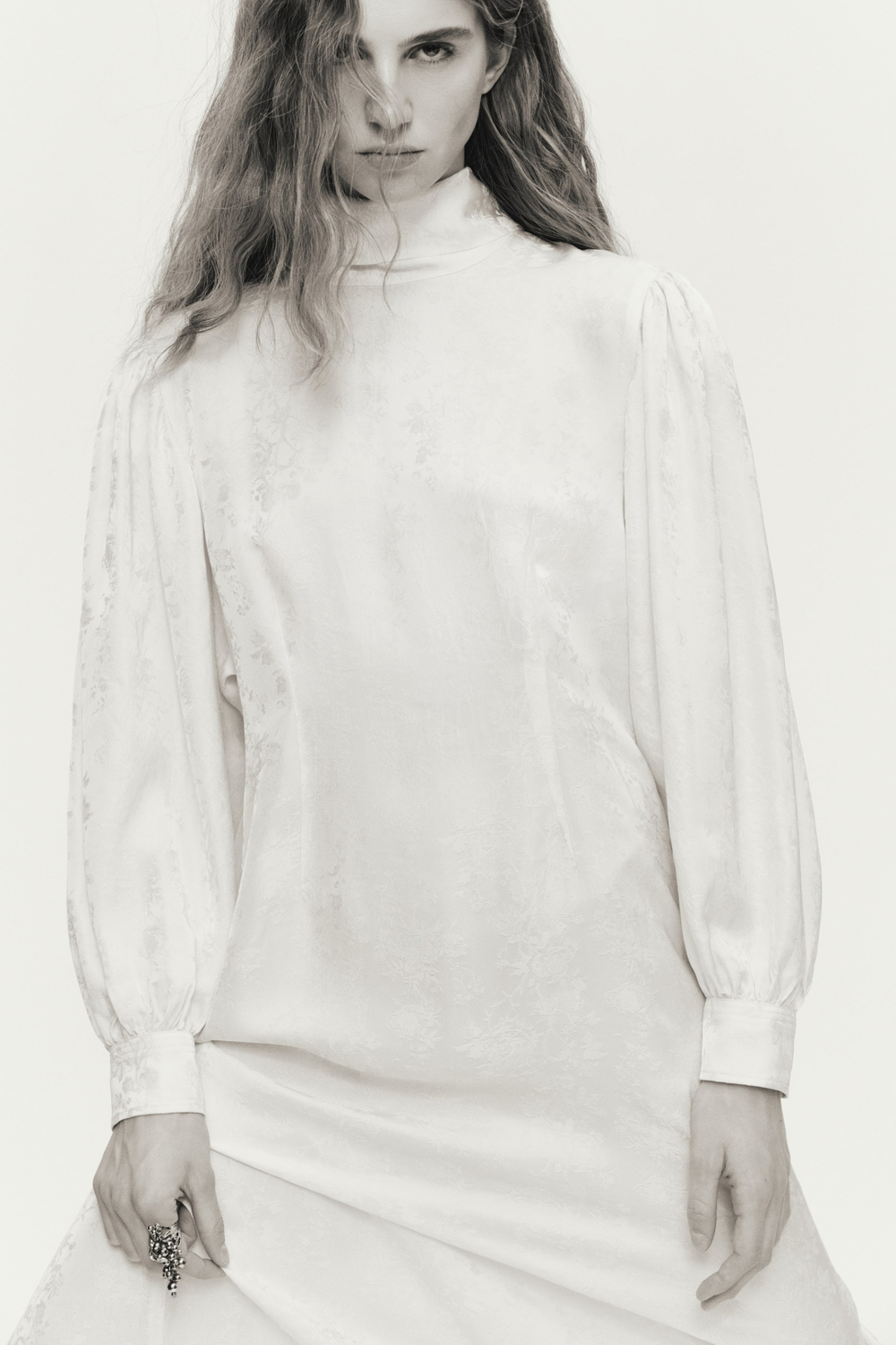 H&M Платье с кружевными деталями, кремовый