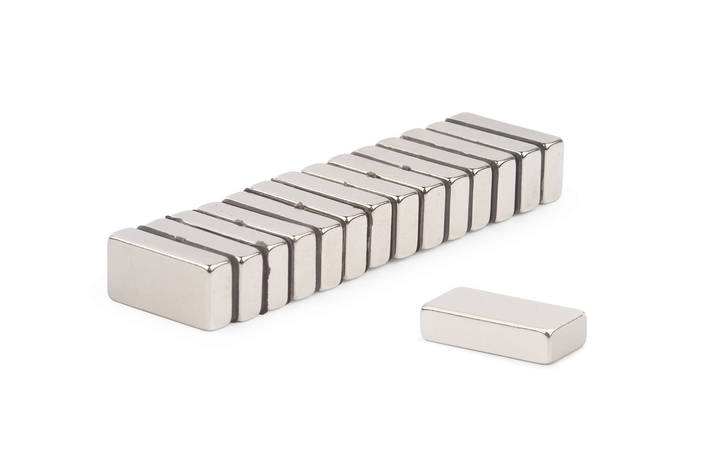 Неодимовый магнит прямоугольный 20х10х5