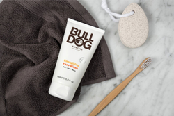 Bulldog Energizing Face Wash - гель для умывания лица для мужчин /   150  ml  / GTIN 5060144646132