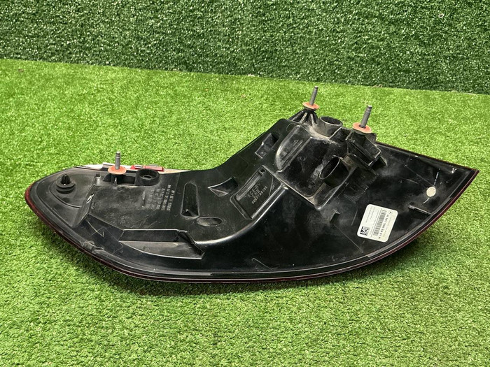 Фонарь правый внешний Mercedes GLS x167 (19-24)