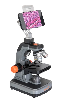 Фотомикроскоп Levenhuk Kelvin Touch KM3 с экраном смартфона, правый ракурс