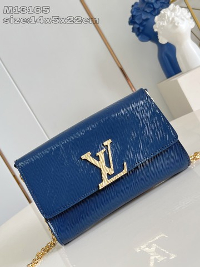 Louis Vuitton Pochette Louise