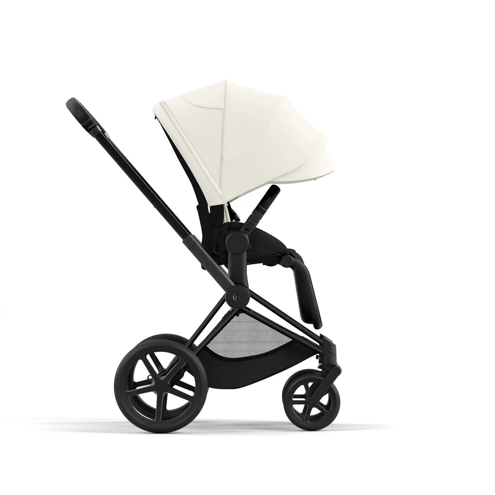 Коляска Cybex Priam IV 2 в 1 цвет Off White на шасси Matt Black
