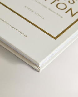 The Little Book of Louis Vuitton. Иллюстрированная книга о модном доме Louis Vuitton (на английском языке)