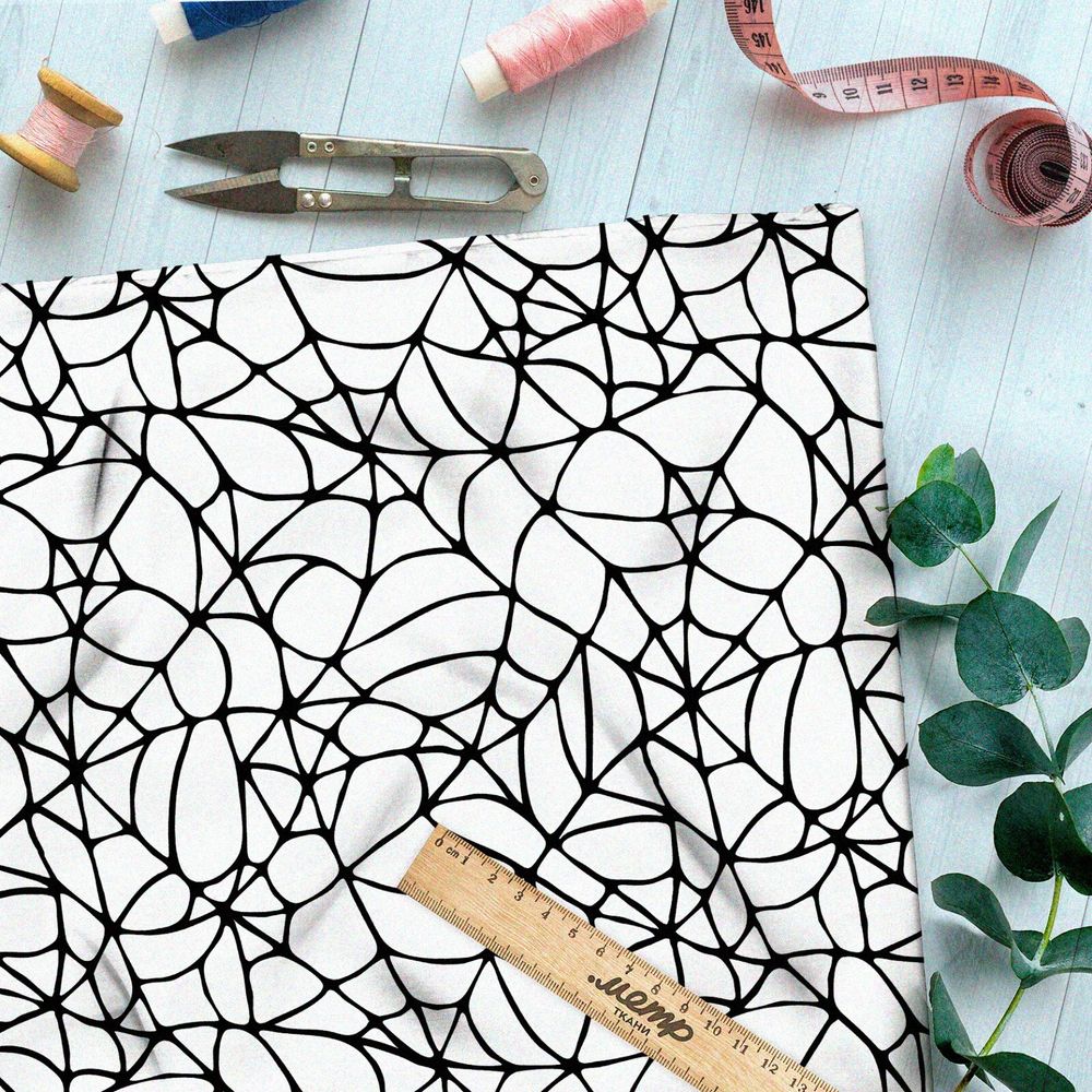 Ткань шелк Армани крупная чёрная паутина на белом фоне