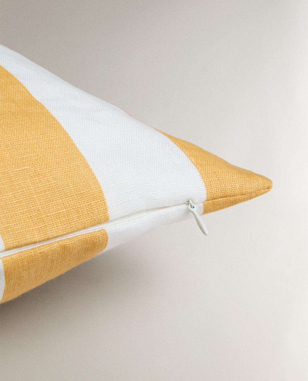 Zara Home наволочка декоративная из льна, в полоску