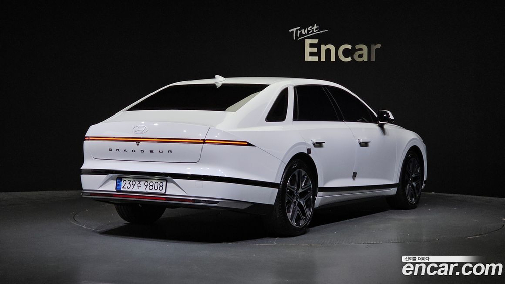 Hyundai Grandeur (Azera) Hybrid (GN7) Exclusive (11.2023)