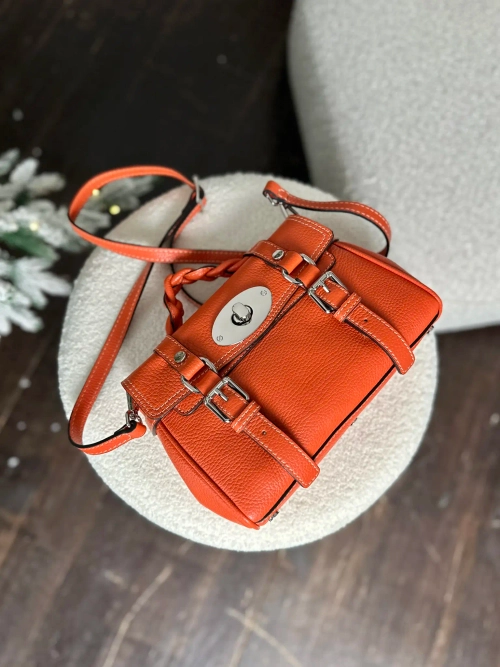 Женская оранжевая сумочка из натуральной кожи