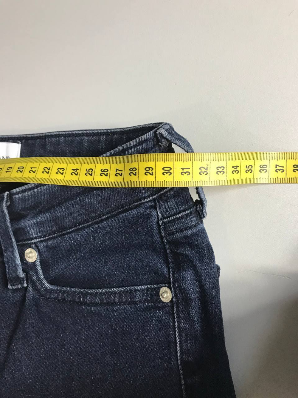 Джинсы Calvin Klein классического кроя, маркировка 25/30, визуально на 40 размер