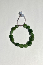 Браслет JADE из зеленого нефрита на нити