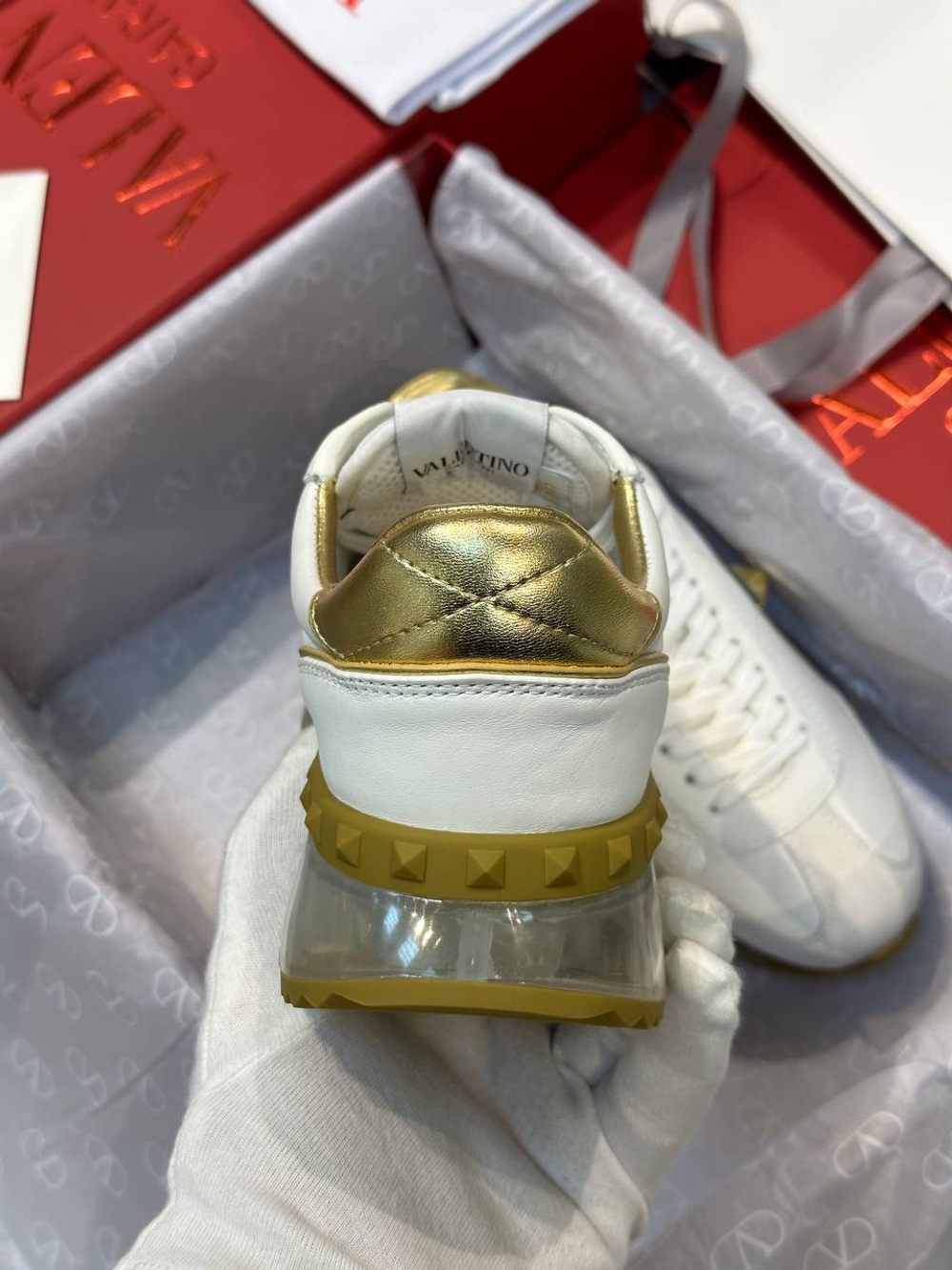 Кроссовки Valentino