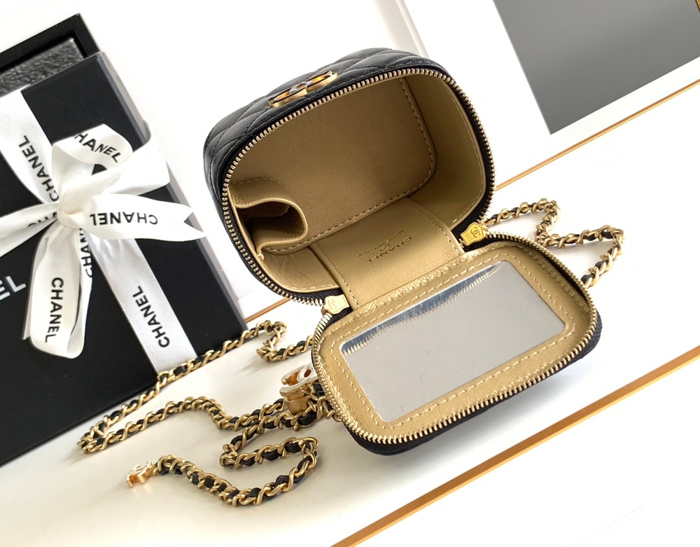 Chanel Vanity Bag 11 cm
