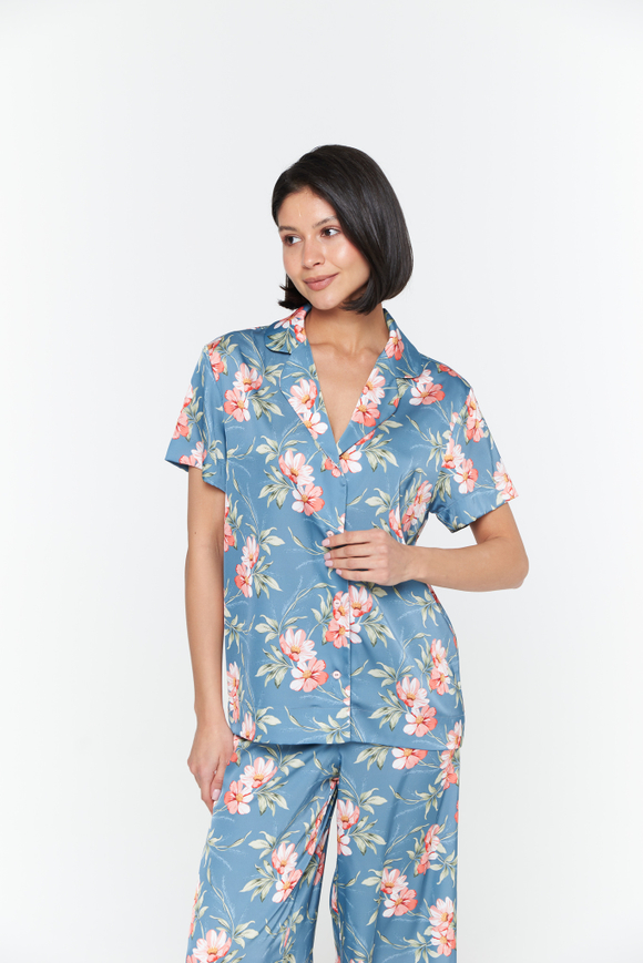 Шелковая блуза с цветами