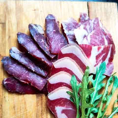 Говядина стриплойн холодного копчения / 250 гр