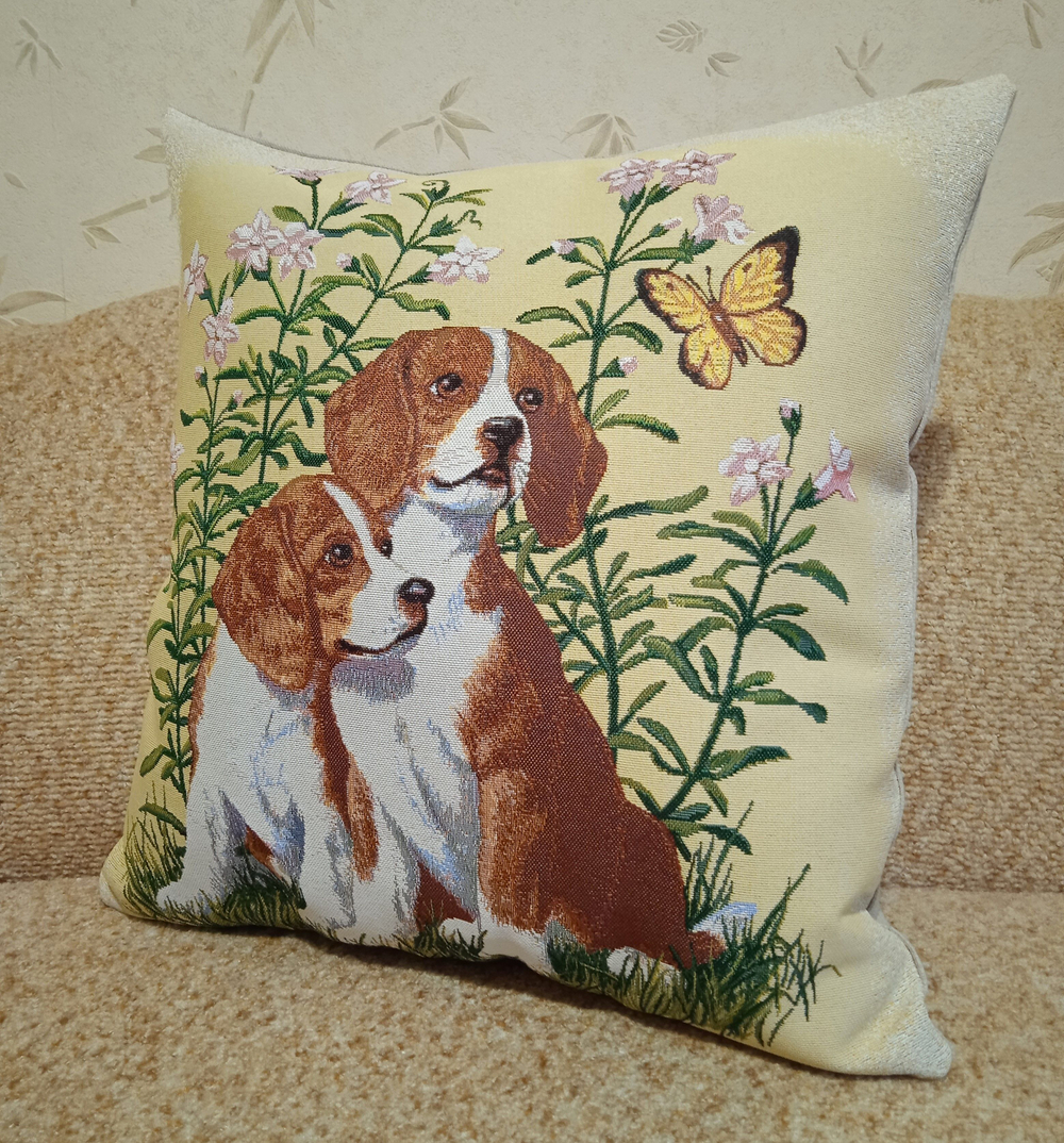 Декоративный гобеленовый чехол Бигли 47х47