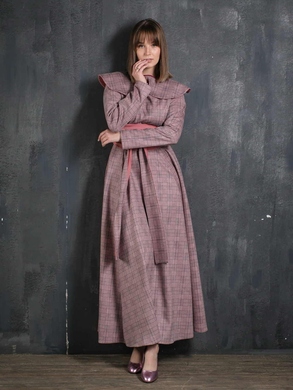 Платье с кушаком /персик клетка