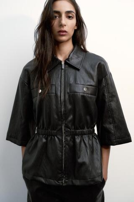 ZARA БЛЕЙЗЕР ИЗ ИСКУССТВЕННОЙ КОЖИ, ЧЕРНЫЙ